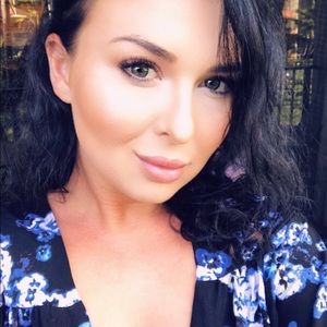 Meet your Posher, Nellie